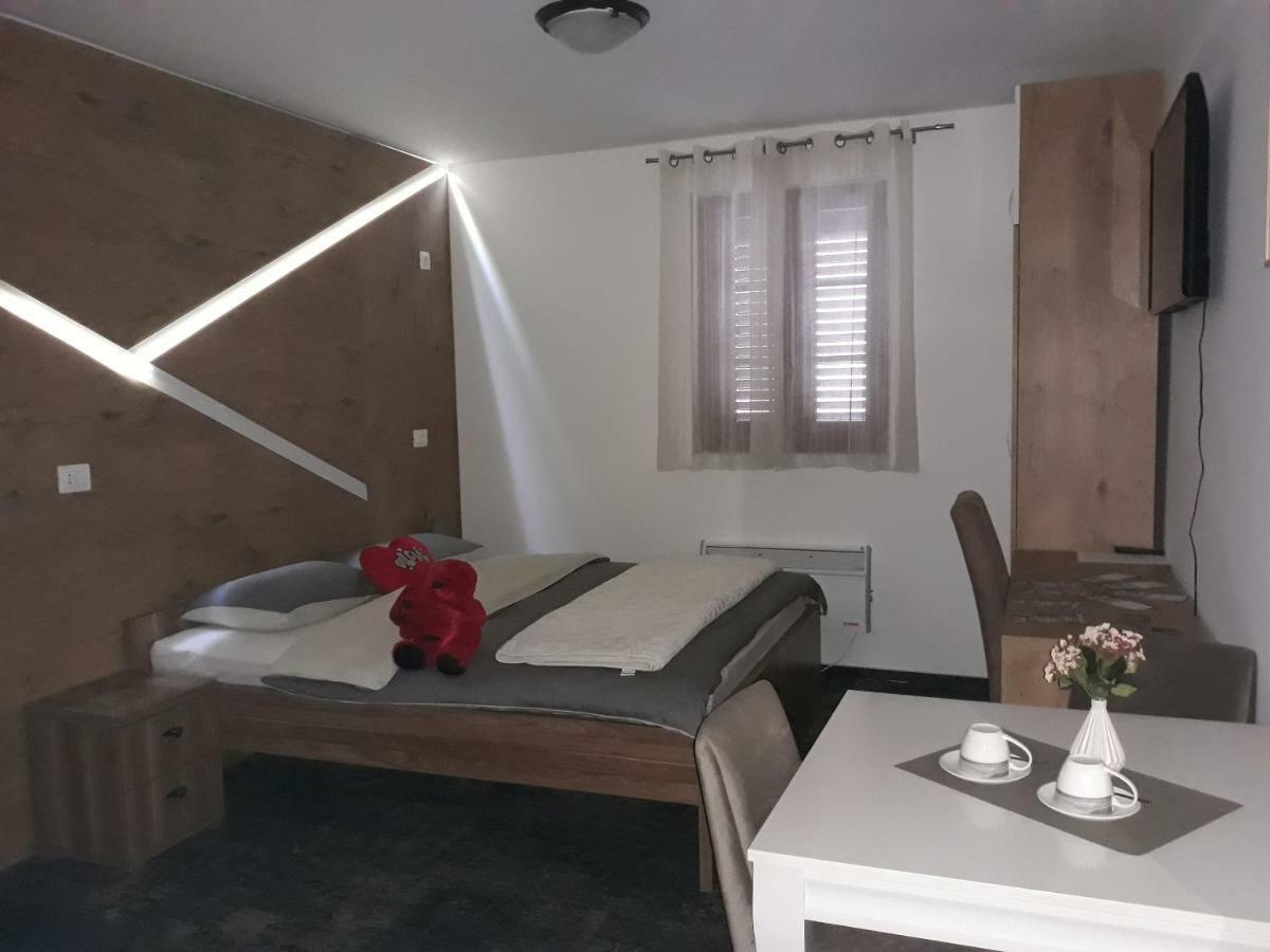 Tilia Hotel เซทินเจ ภายนอก รูปภาพ
